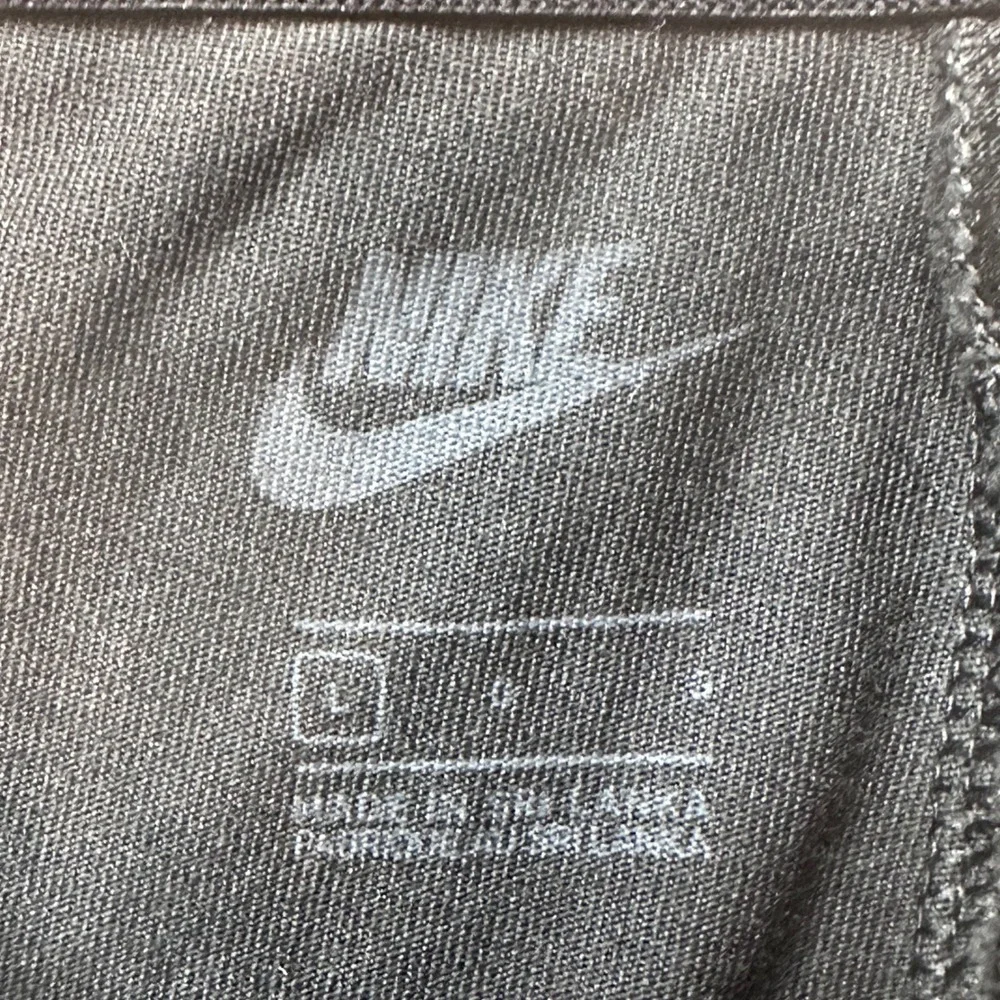 Nike Leggings Womens L CU5074-010 Black Graphic Logo Sportswear Activewear